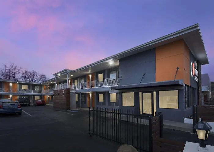 Cheap hotel: Ivy City Hotel